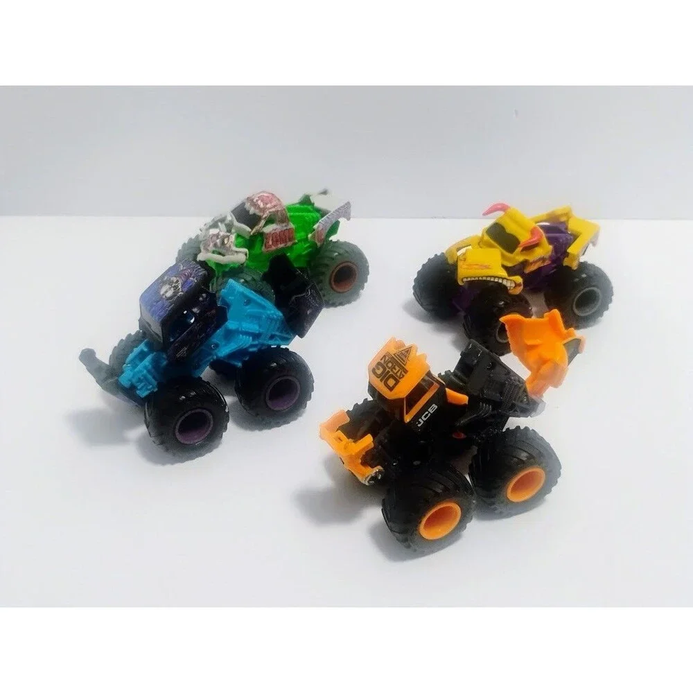 SPIN MASTER MONSTER JAM SMASH & BASH LOT SON-UVA-GRAVE DIGGER ZOMBIE ETC